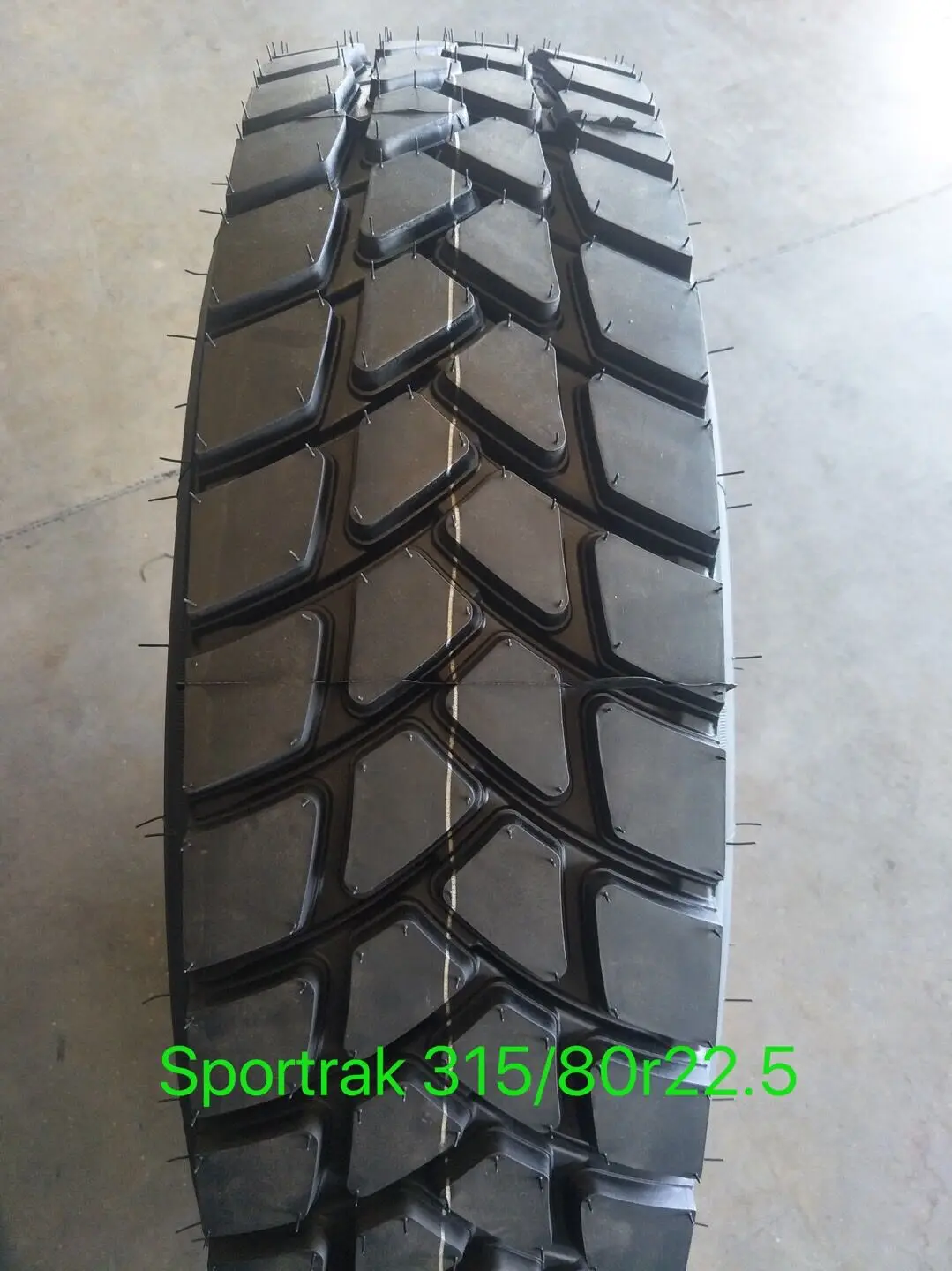 315/80R22.5 215/60R22.5 295/80r22.5 315/60r225 11r24.5 truck tire 11r22.5 truck tayers