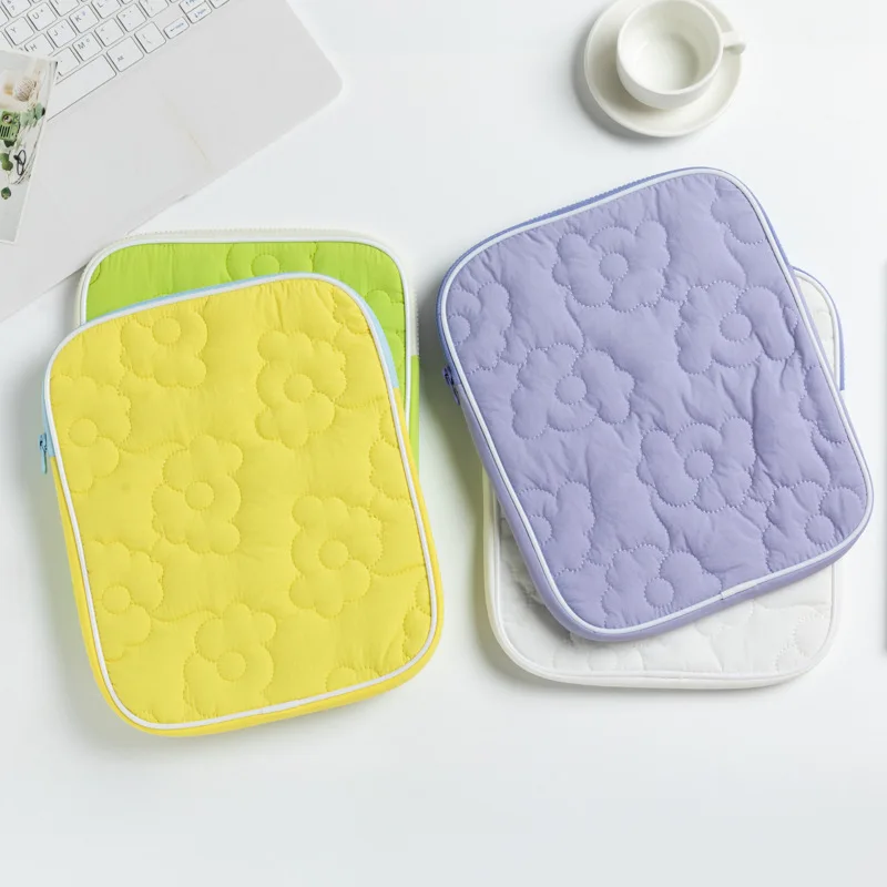 Custom Label Japanese Style computer bag portable Quilted Puffer travel storage bag clutch Girls students Tablet bags for Ipad