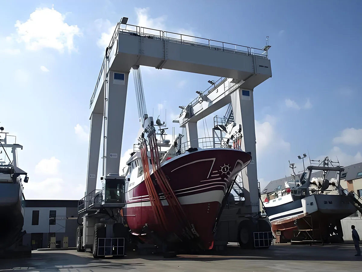 mobile boat hoist55.jpeg