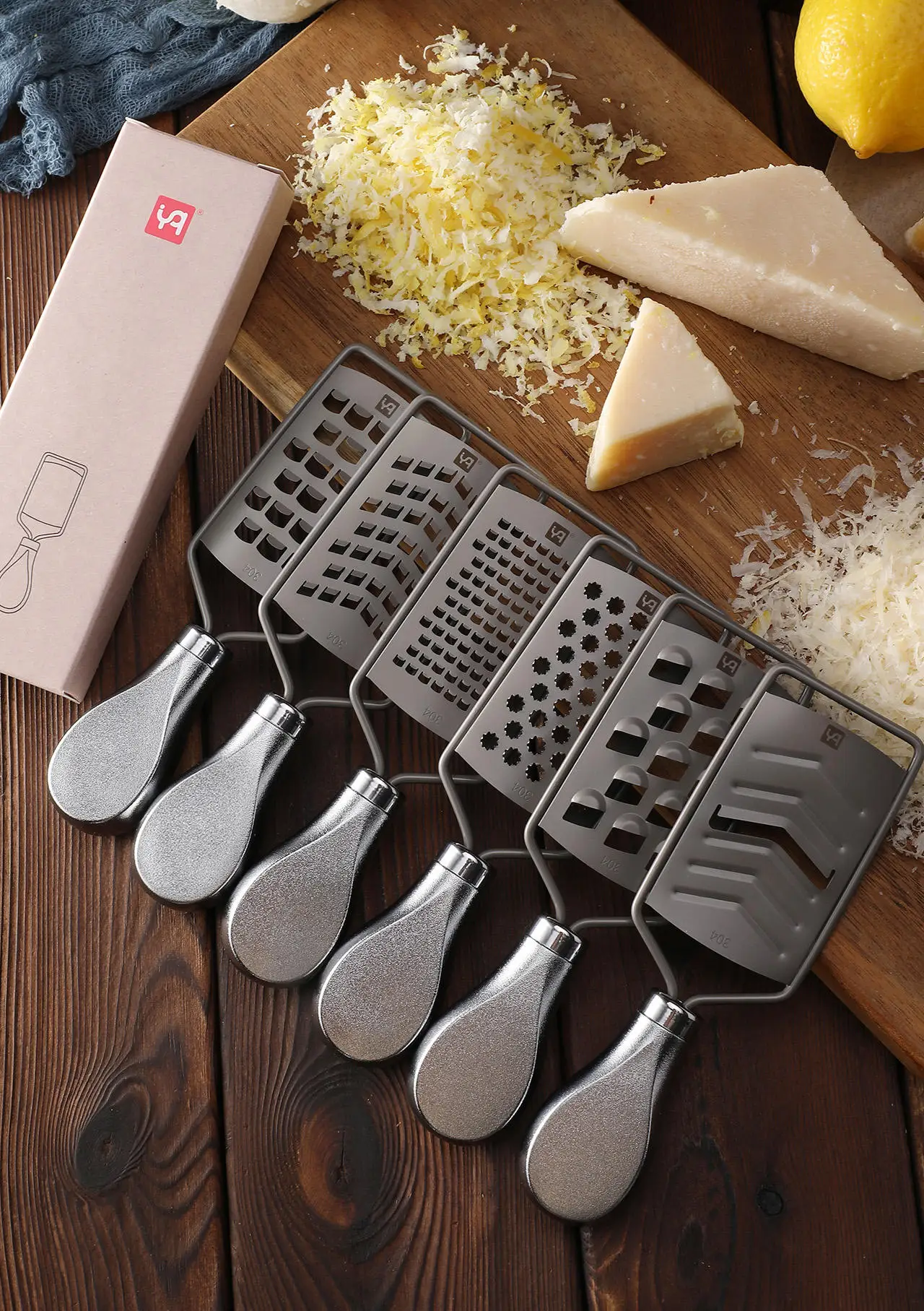 Yangjiang factory new product common kitchen tools stainless steel food grater silver handle zester and cheese grater