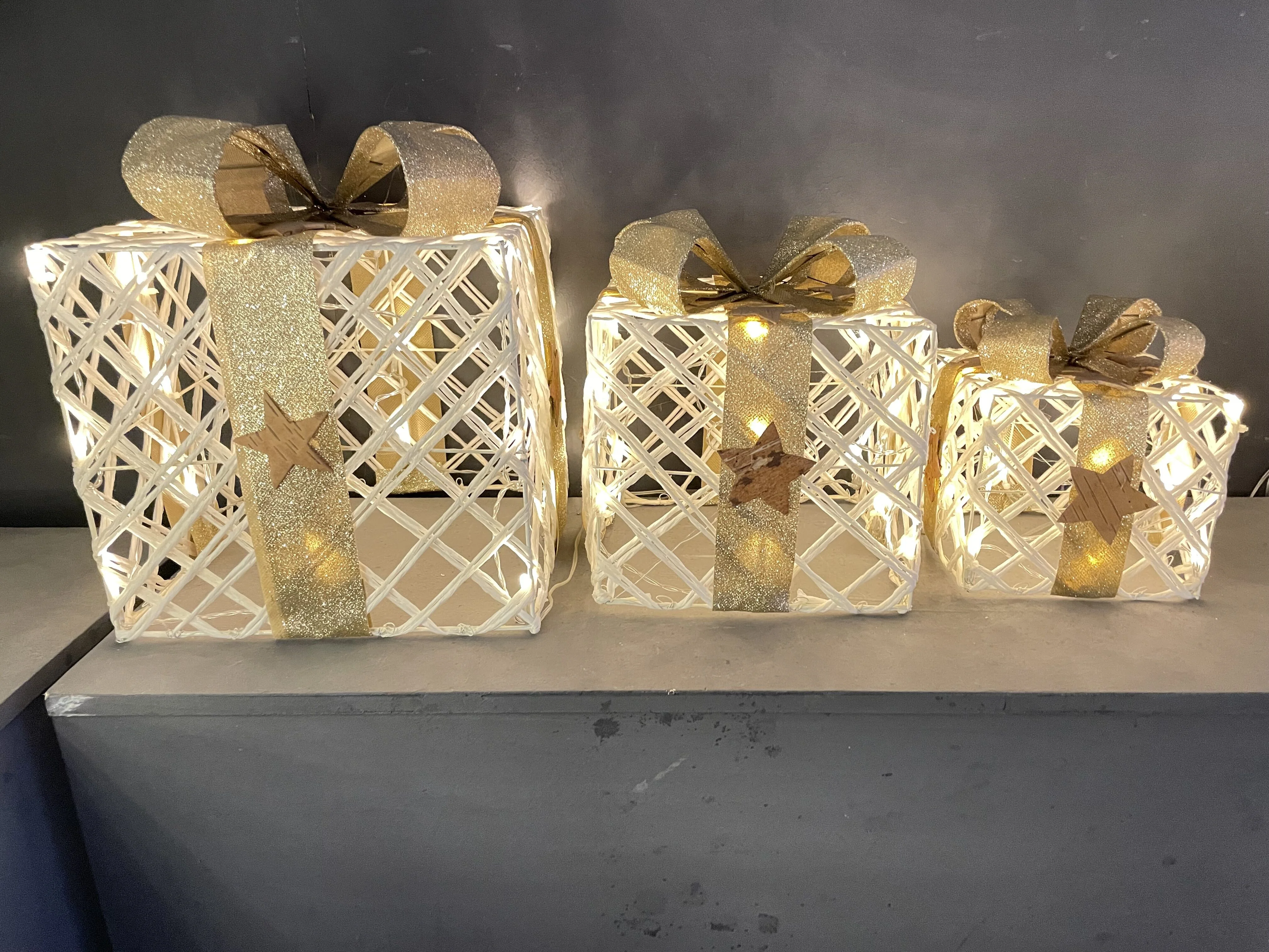 3pcs/set Square gift box wool material with brown linen burlap rope decoration bow hollow iron frame led Christmas lights