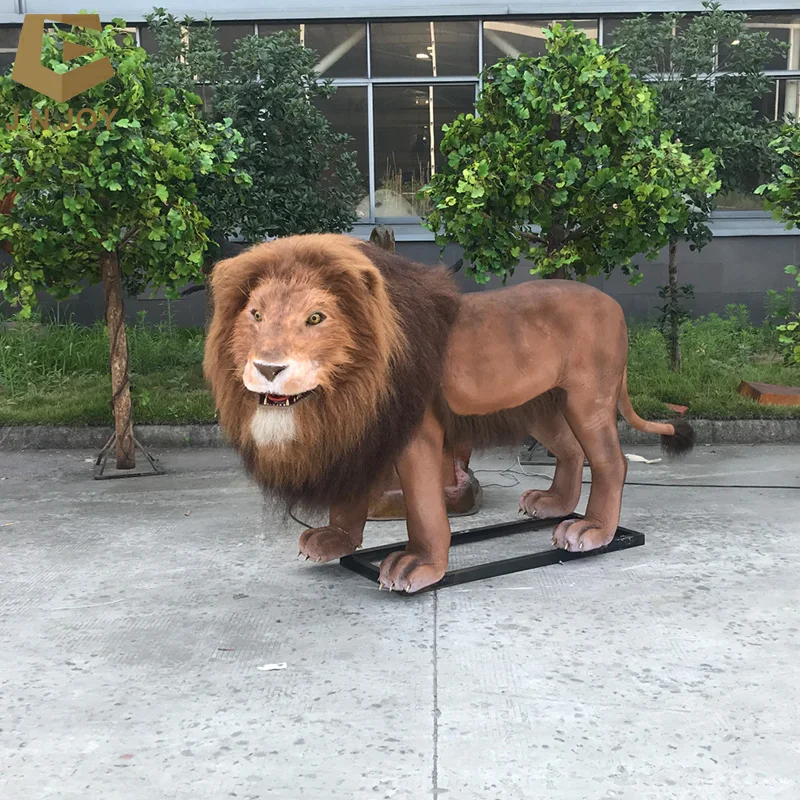 Vivid Animatronic Lion Model