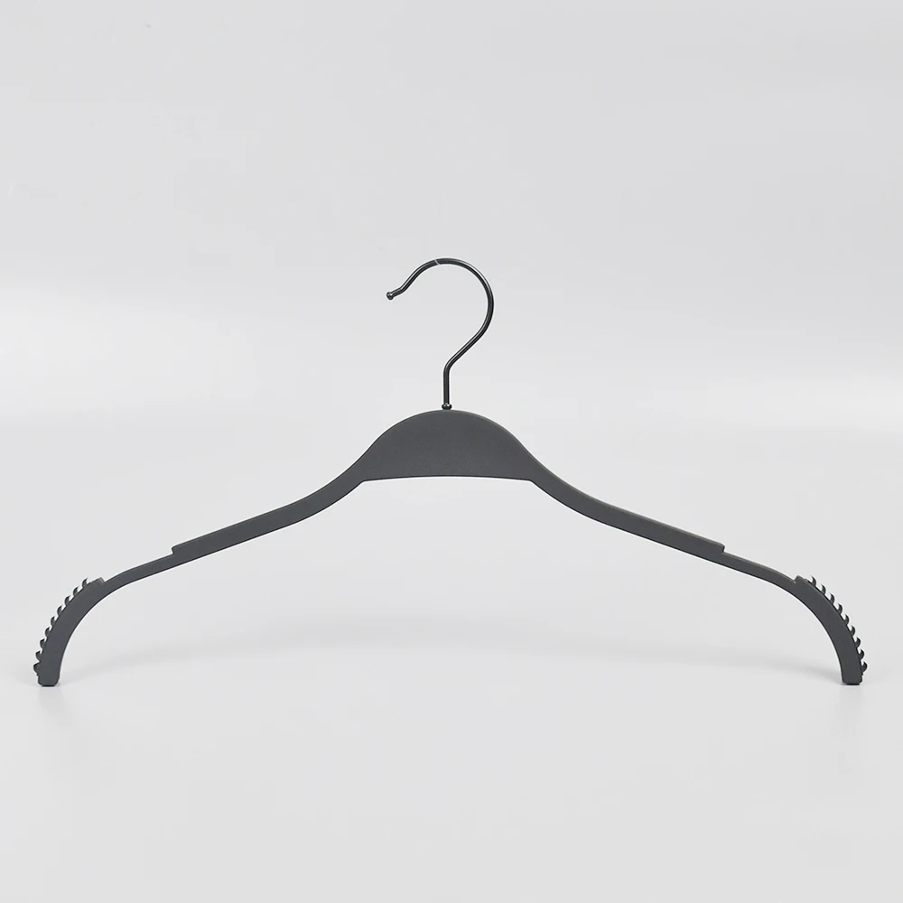 Free Sample Zara Style Matte Black T-shirt Plastic Hanger Anti Slip Plastic Clothes Hanger