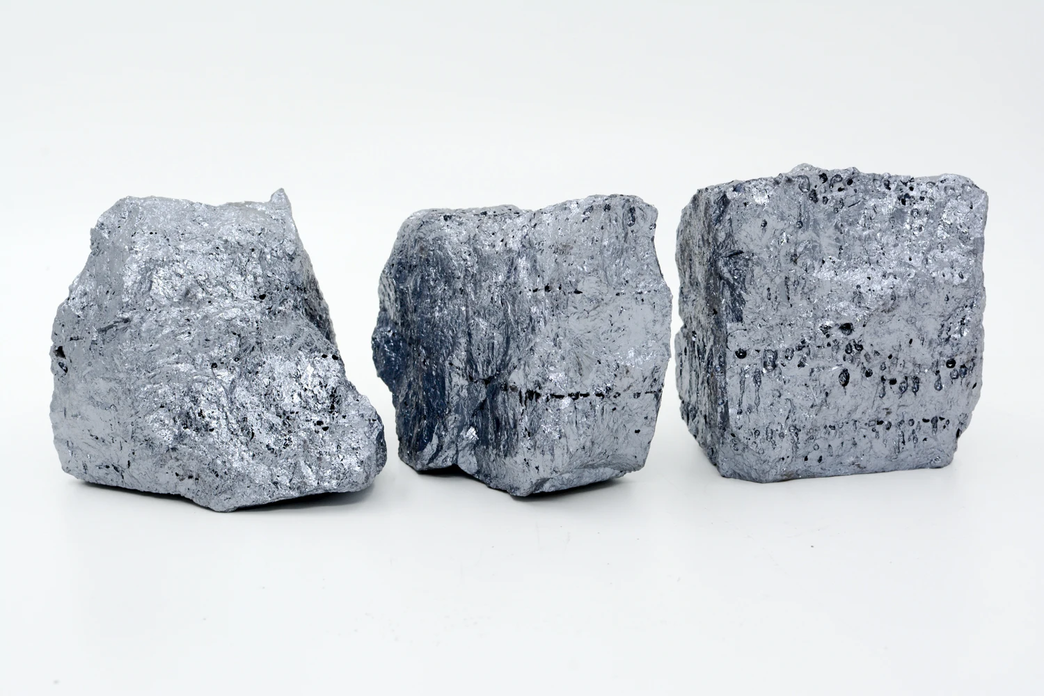 Silicon Metal 97 grade 553/441/3303 China Factory Stock Metallic Silicon