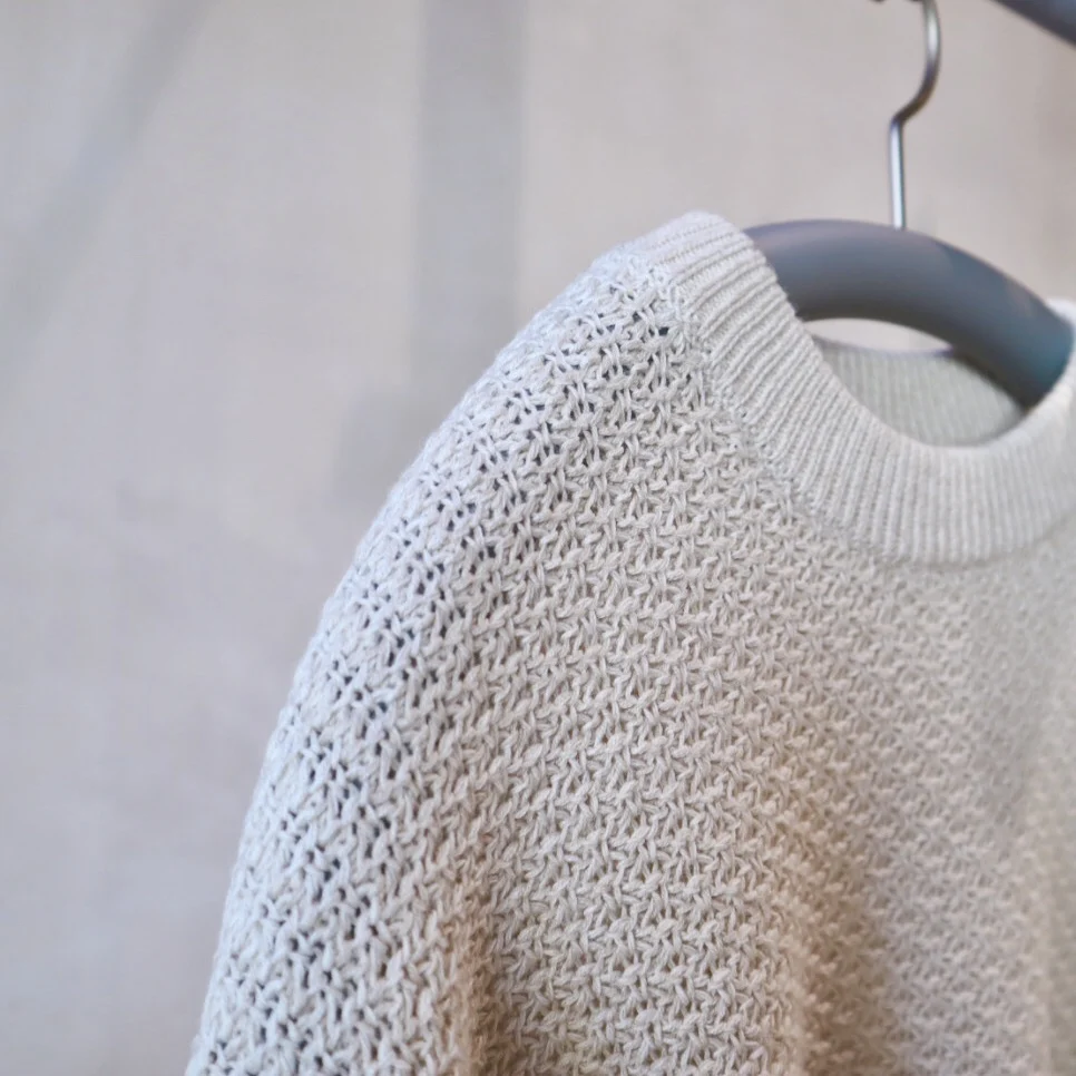 Small Lots 100 Pieces Available Space Saving Non-Slip Swimsuit Resin Poster Sweater Baby Plastic Suit Hanger For Sale