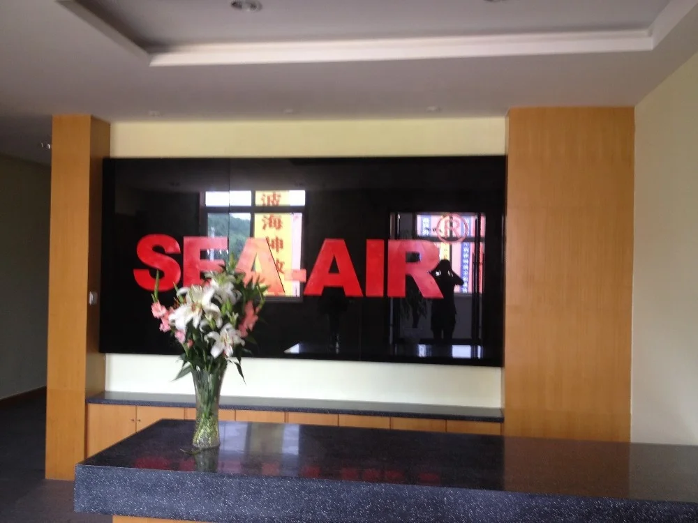 LIFE VEST OR LIFEJACKET