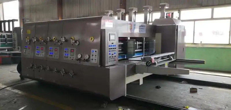 High-speed flexo printing and slotting& die-cutting machine