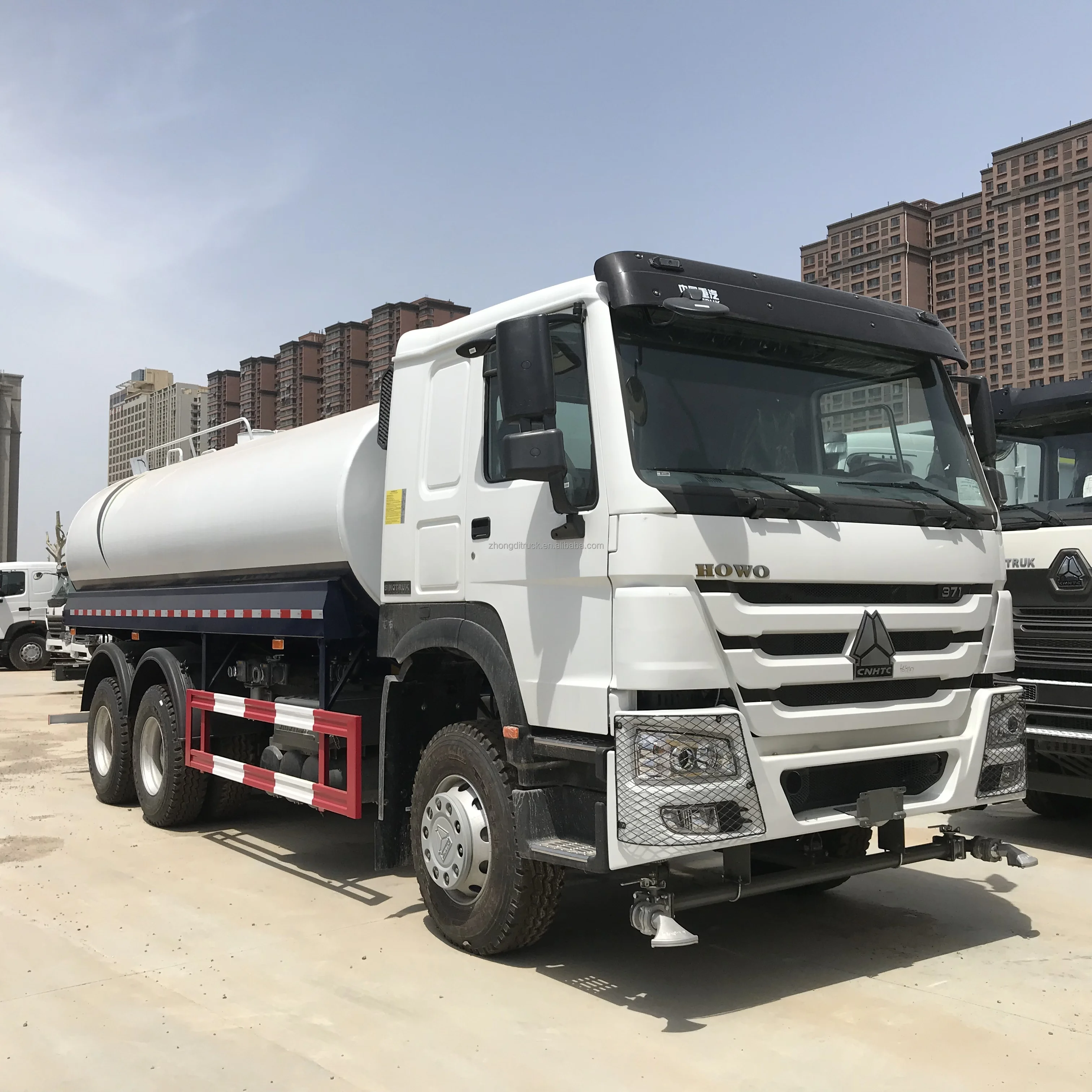 20000l 6x4 колесами 10 Б/у Китай тяжелый автомобиль Howo топливный танкер прицеп задние фонари