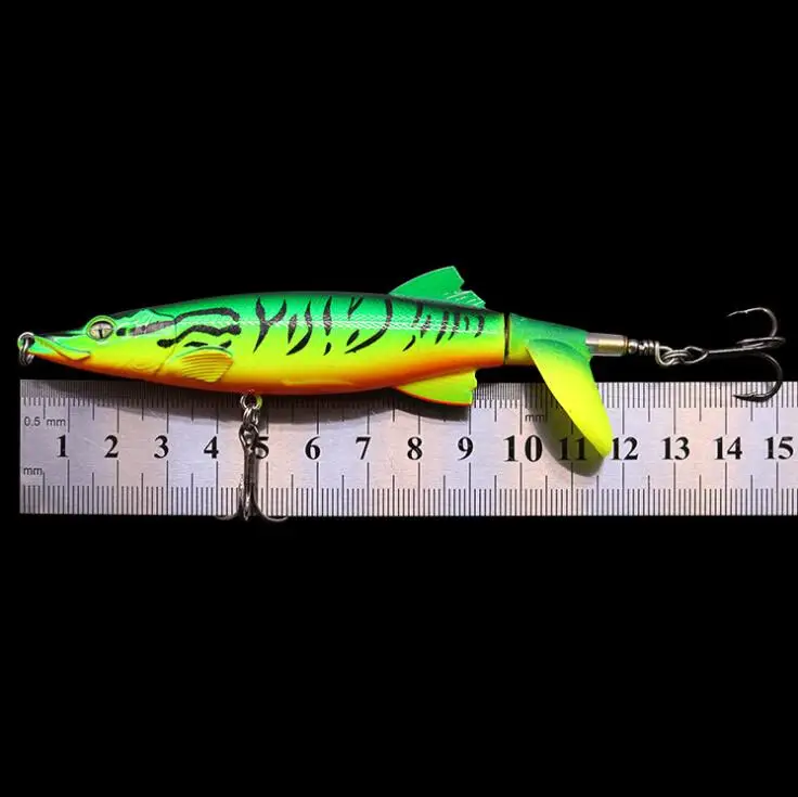 New Lure Set Tractor Rotating Fishing Bait 5pcs / Set Hard lure 13.5cm 15.4g Fishing Tackle Kit