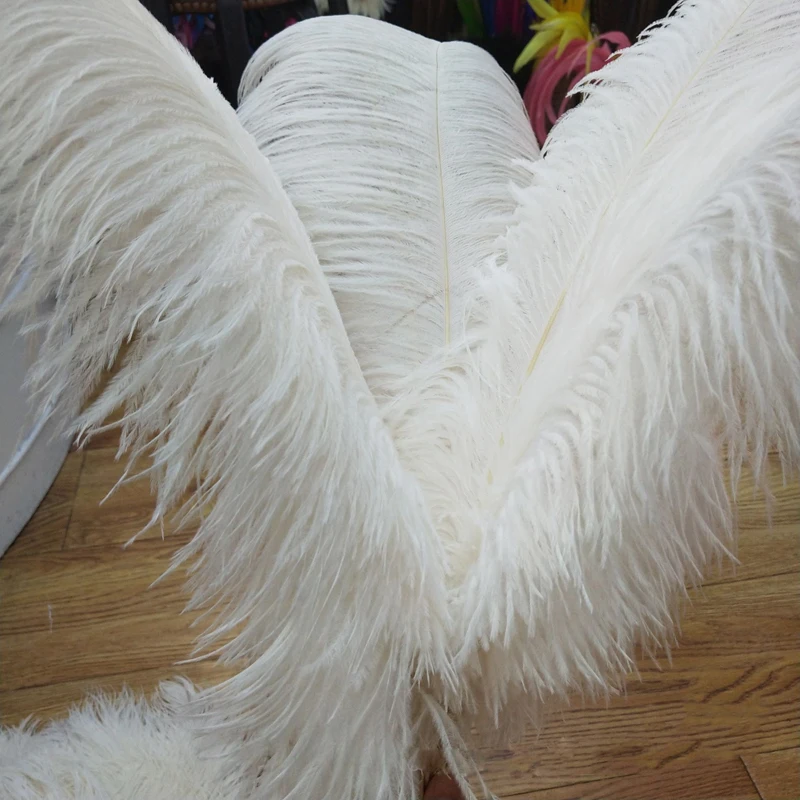 Most popular wedding natural white ostrich feather for wedding decoration