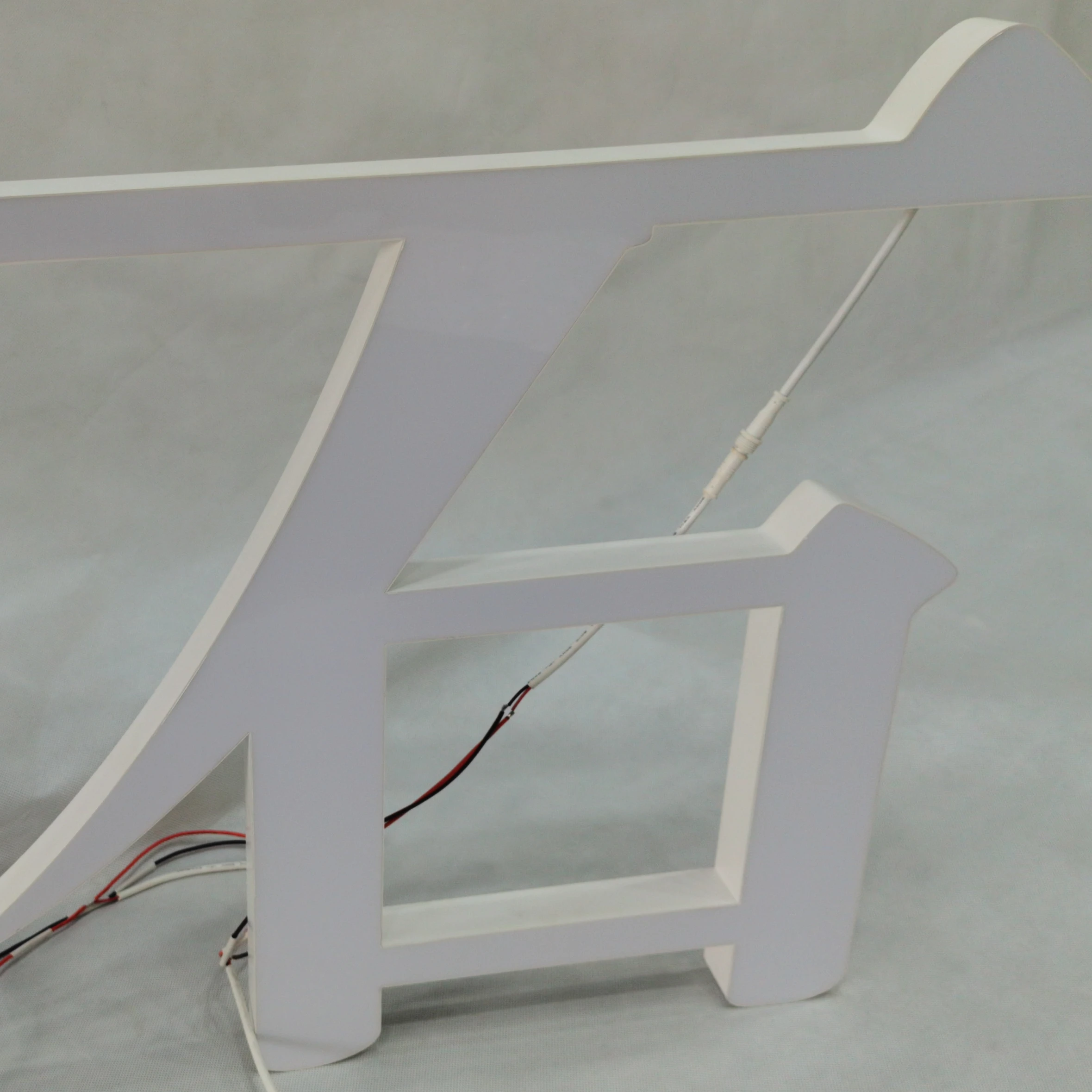advertising flags and bannears 3d acrylic letter cutting machine