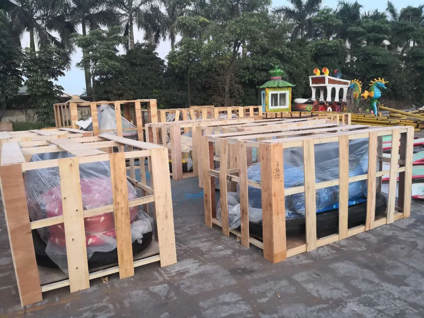 Hot sale factory direct without net amusement park bumper car