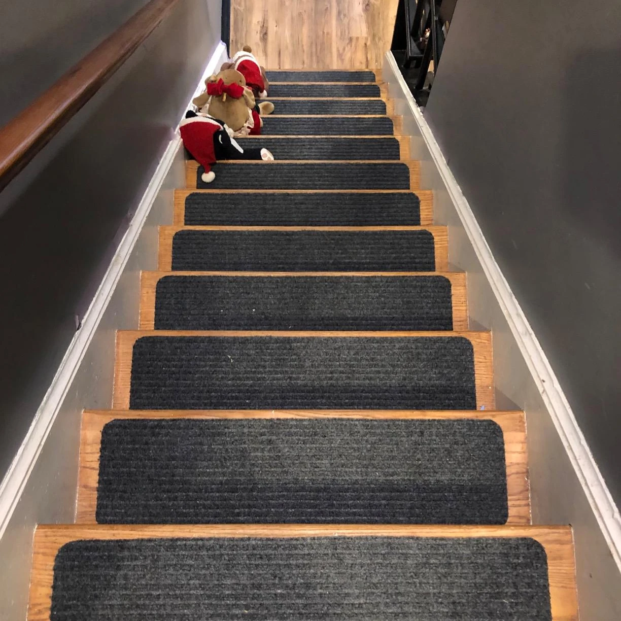 Custom Luxury Floor Carpet Stairs Non Slip Stair treads Carpet