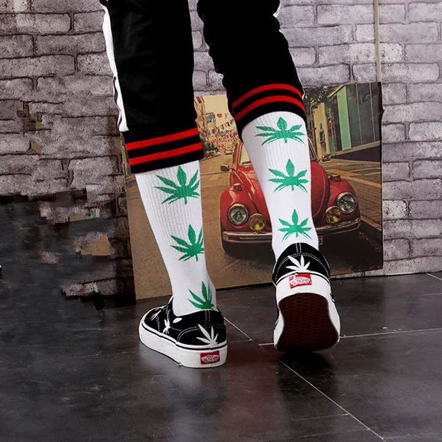 wholesale street men skateboard colorful sport bulk crew canada leaf weed socks