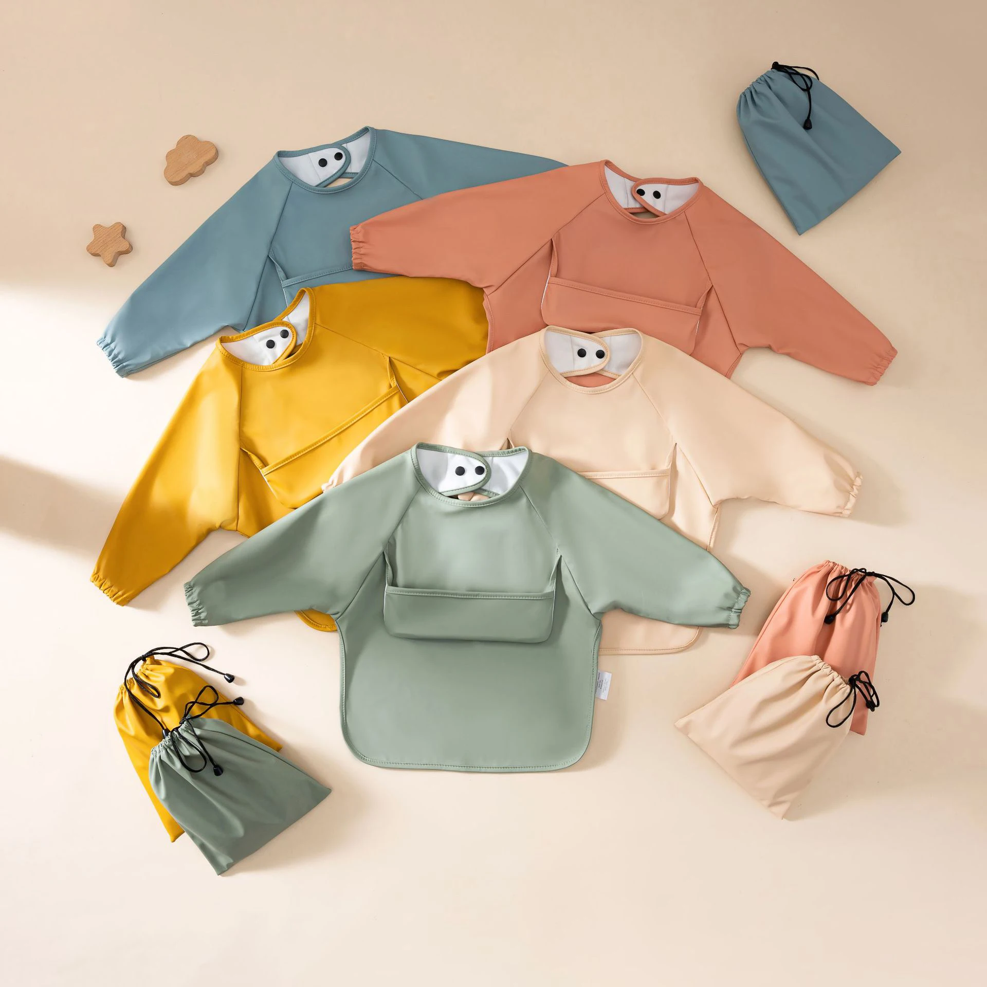 Customized Waterproof PU Kids Aprons Smocked Baby Products Training Bib Apron Children Clothing Long Sleeve Baby Drooling Bibs