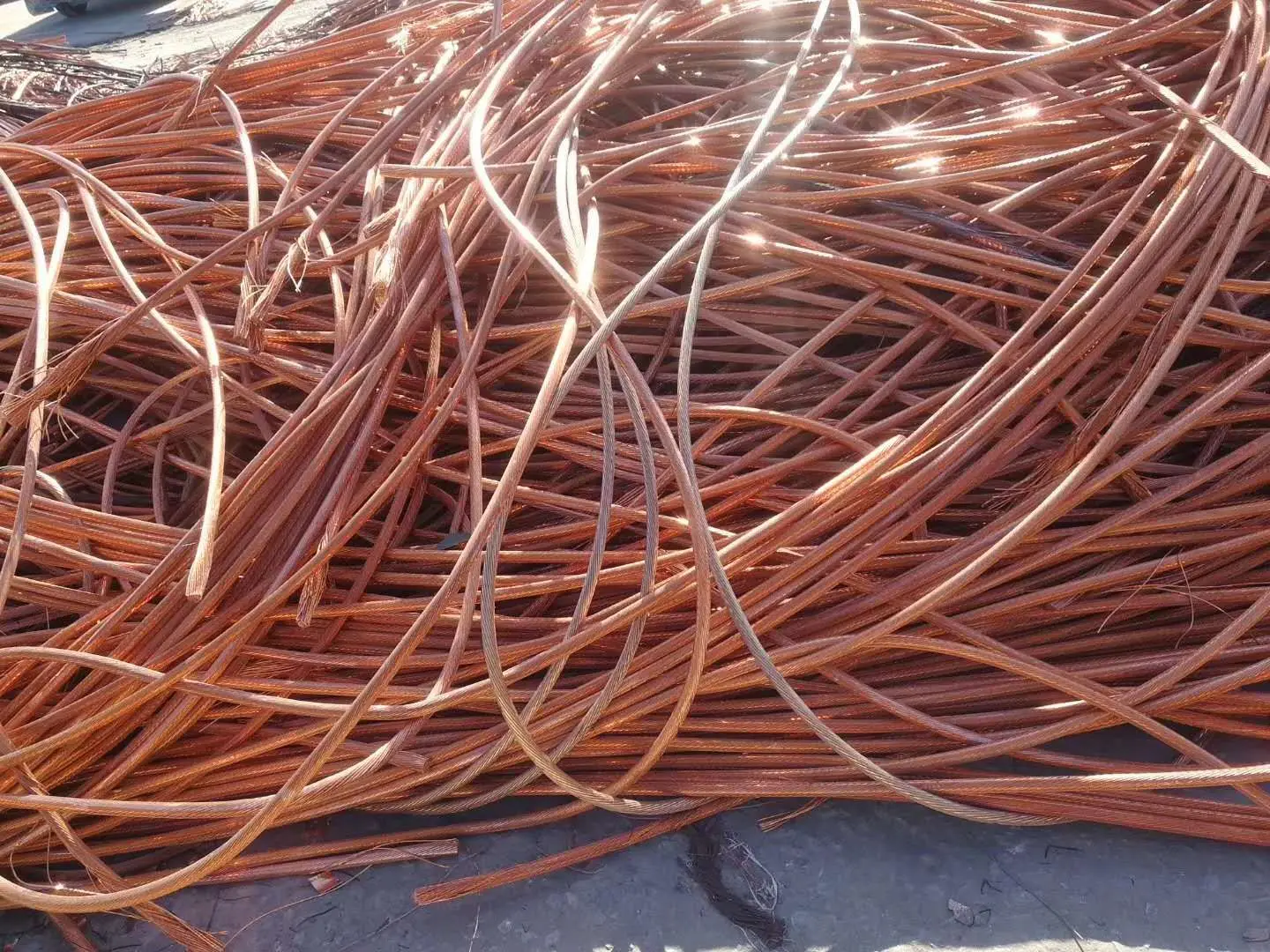 Soft and high-quality bare bright copper wire scrap 99.9%/99.95%/99.99%/99.999% with good