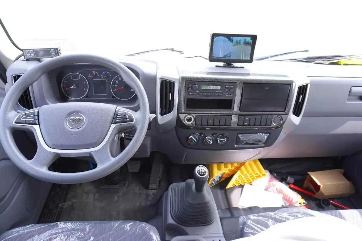 FOTON Bread Refrigerated Truck Cold Chain Seafood And Milk Transport Truck Refrigerated Fresh Food Cargo Truck With Cold Room