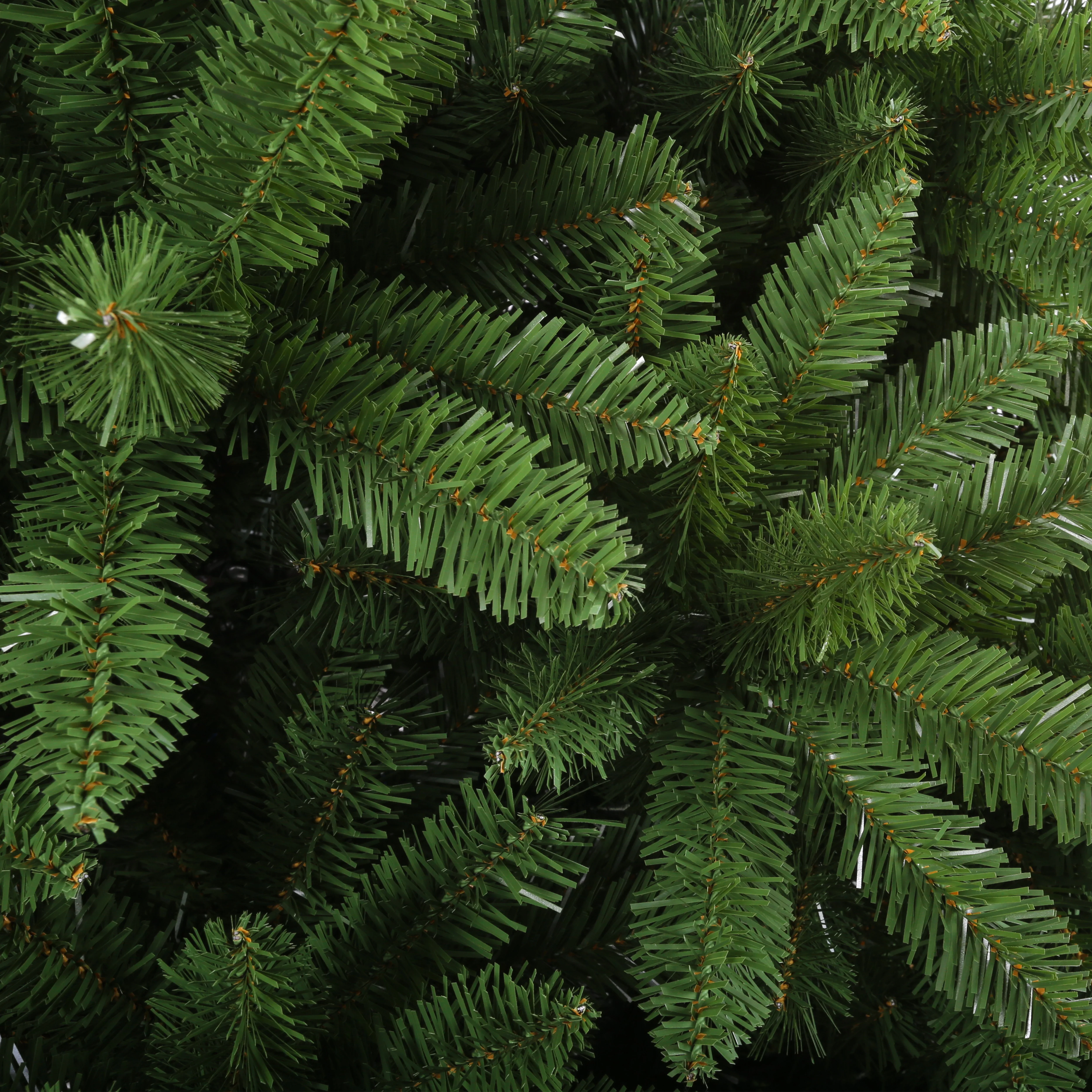 2024 best seller 6FT Basic Fir Christmas Tree Leaf Dense Thick PVC For Party Indoor and outdoor decoration