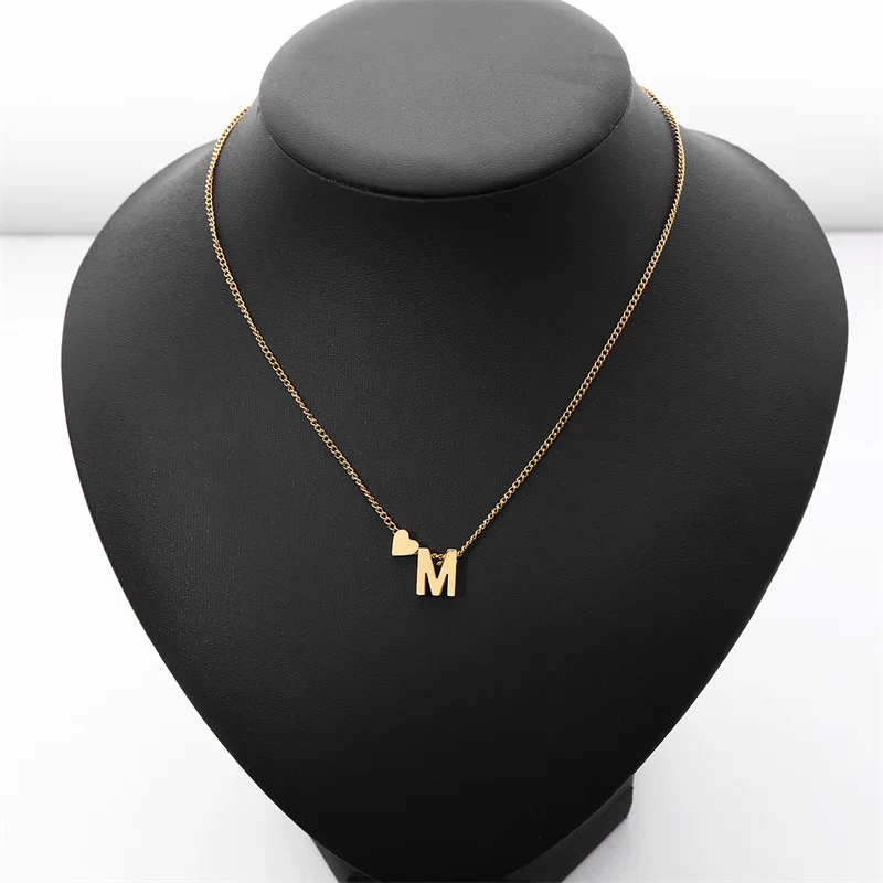 Wholesale Waterproof Non Tranish Small Heart 26 Letters Initial Necklace 18k Gold Plated Stainless Steel Jewelry Necklace