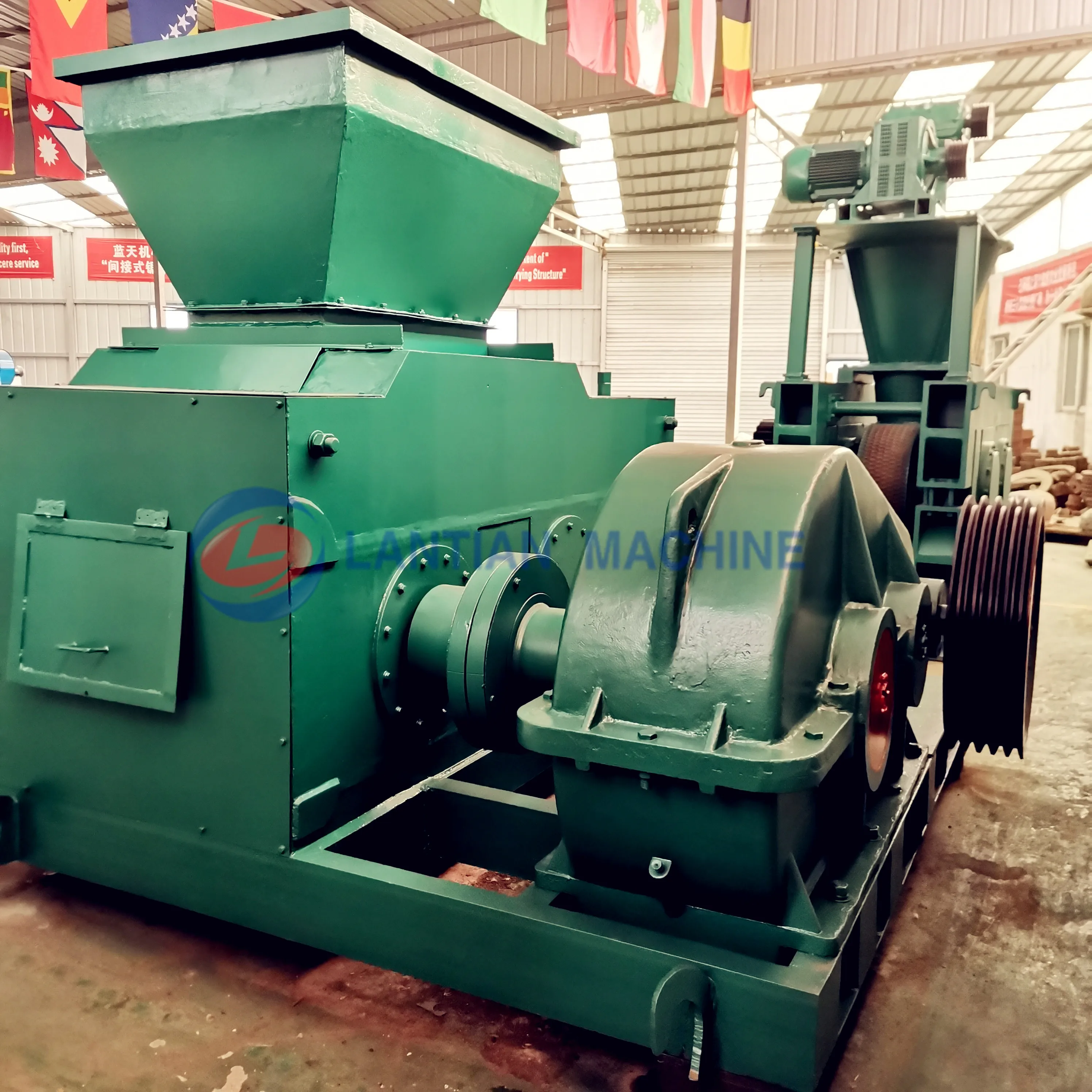 High pressure and capacity roller type mineral powder ball white coal briquetting machine aluminum ash briquetting machine