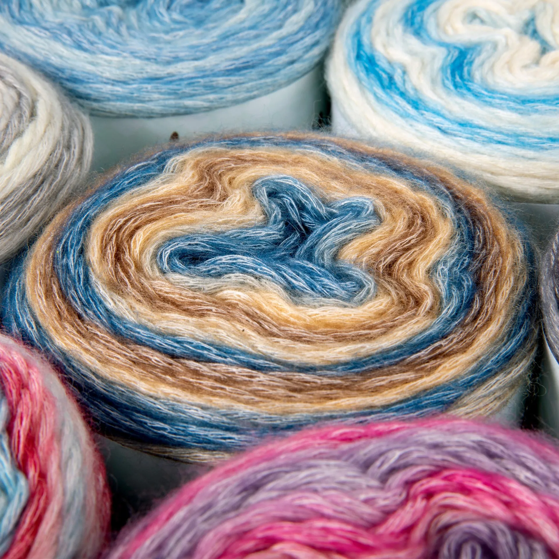 
Popular Rainbow Cake Thread Sprayed Cotton Blended Yarn for DIY Knitting and Crocheting 