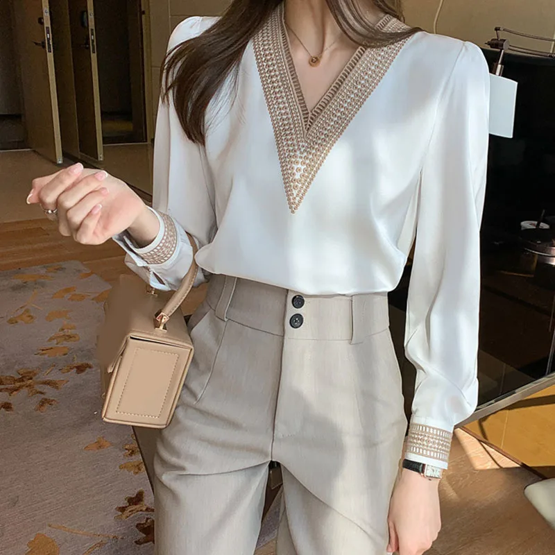 Long Sleeve White Blouse Women Blusas Fashion Embroidery V Neck Chiffon Blouse Shirt