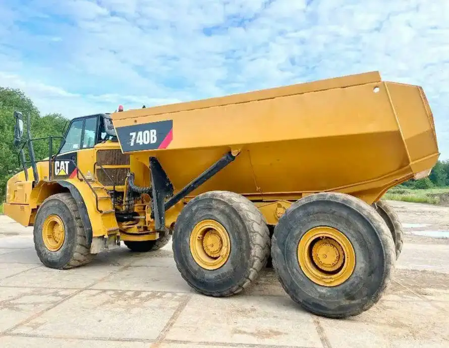 Used 740B Articulated truck Original USA 40 Ton Loading  Machinery Mining dump truck for sale