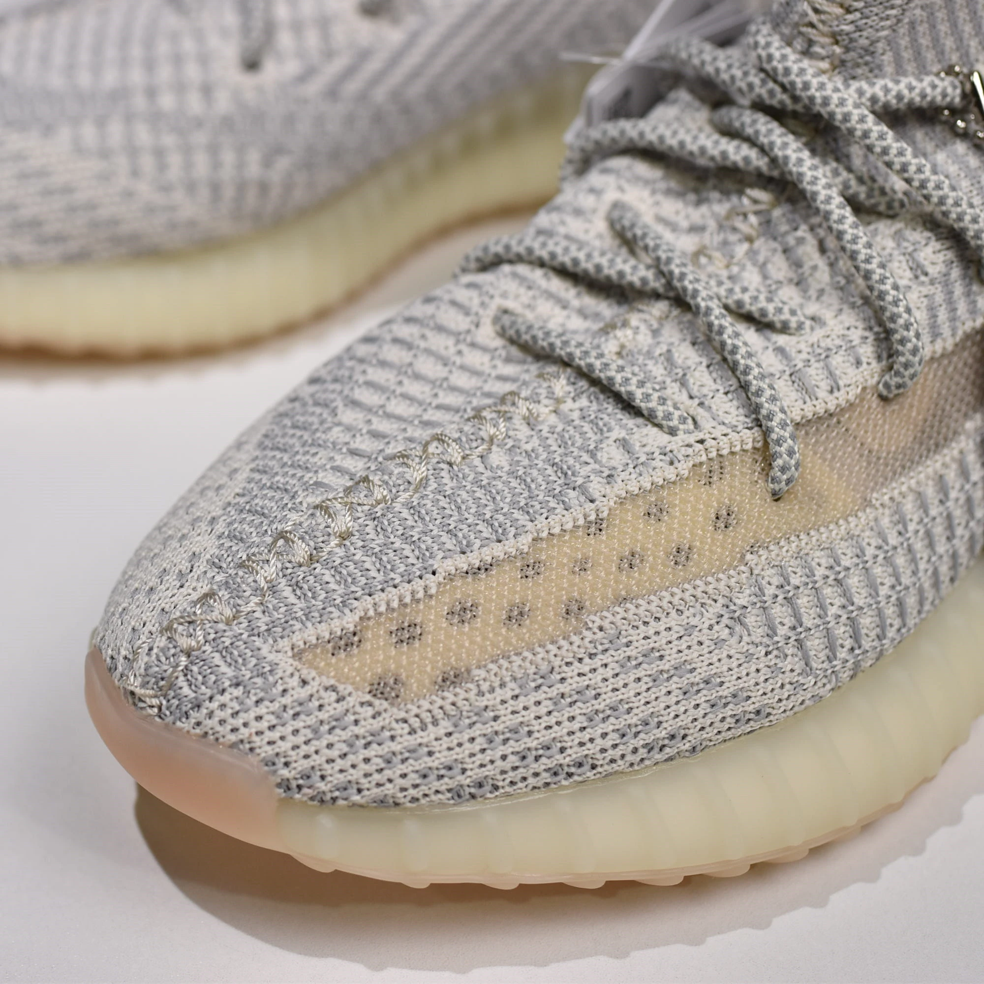 
Wholesale Yezze Reflectics Lundmark Sneakers Gym Walking Footwear Tennis Yeezi 350 v2 Shoe Large size For Men Women 