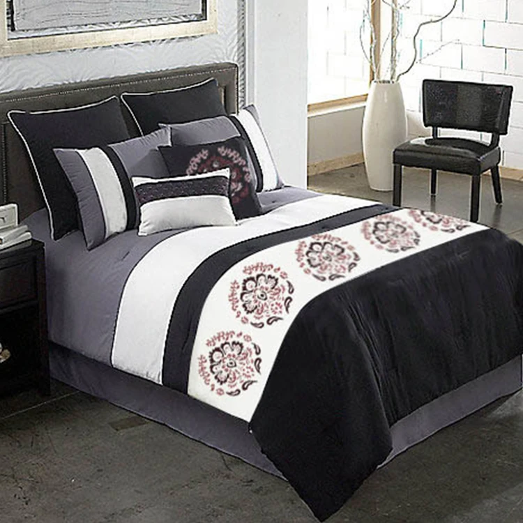 
comforter/quilt with jacquard, stitching and elegant embs. 