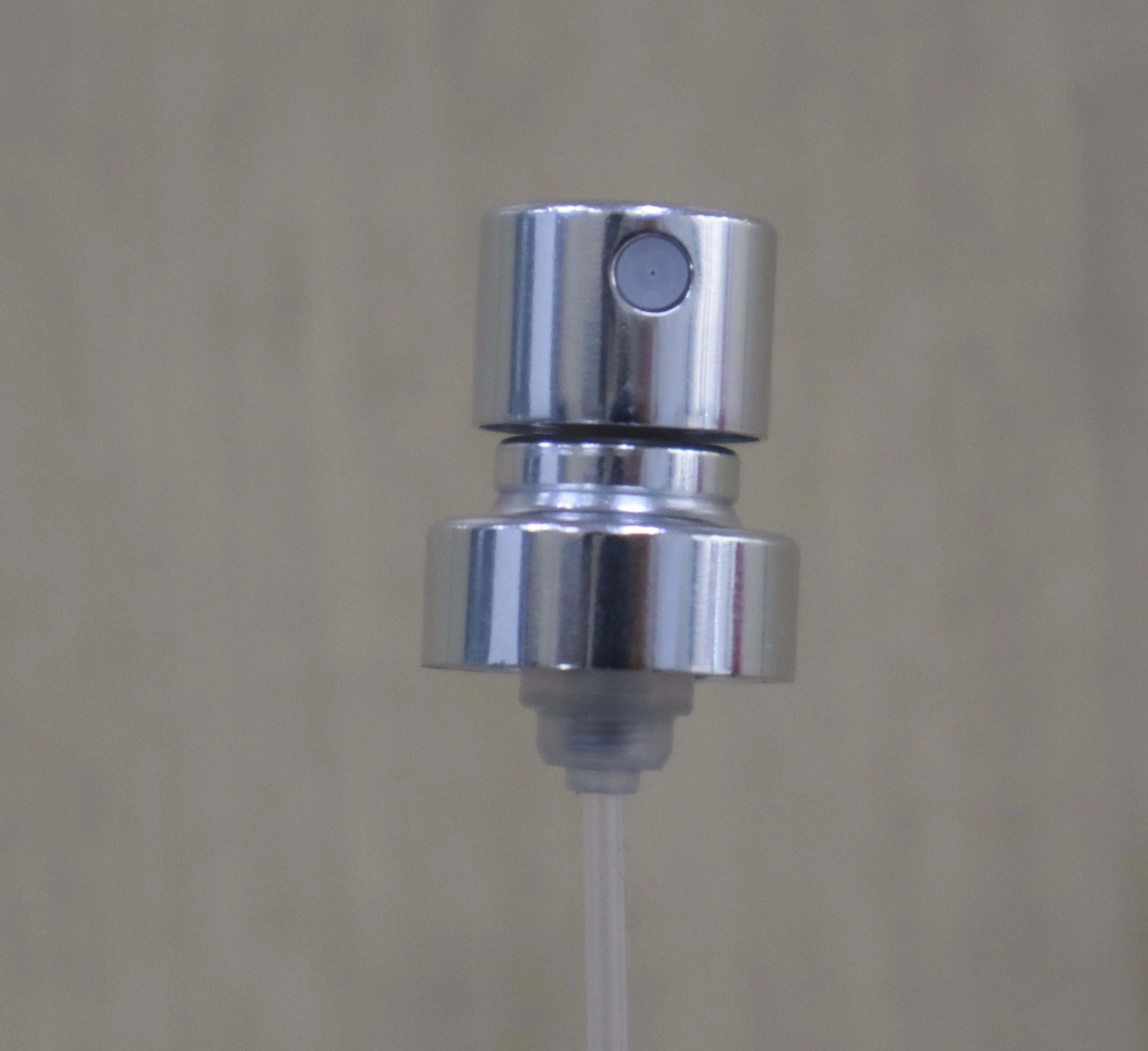 Лидер продаж алюминиевый обжимной распылитель для духов серебристого золотистого черного цветов 15 мм 18 20 насос создания тумана