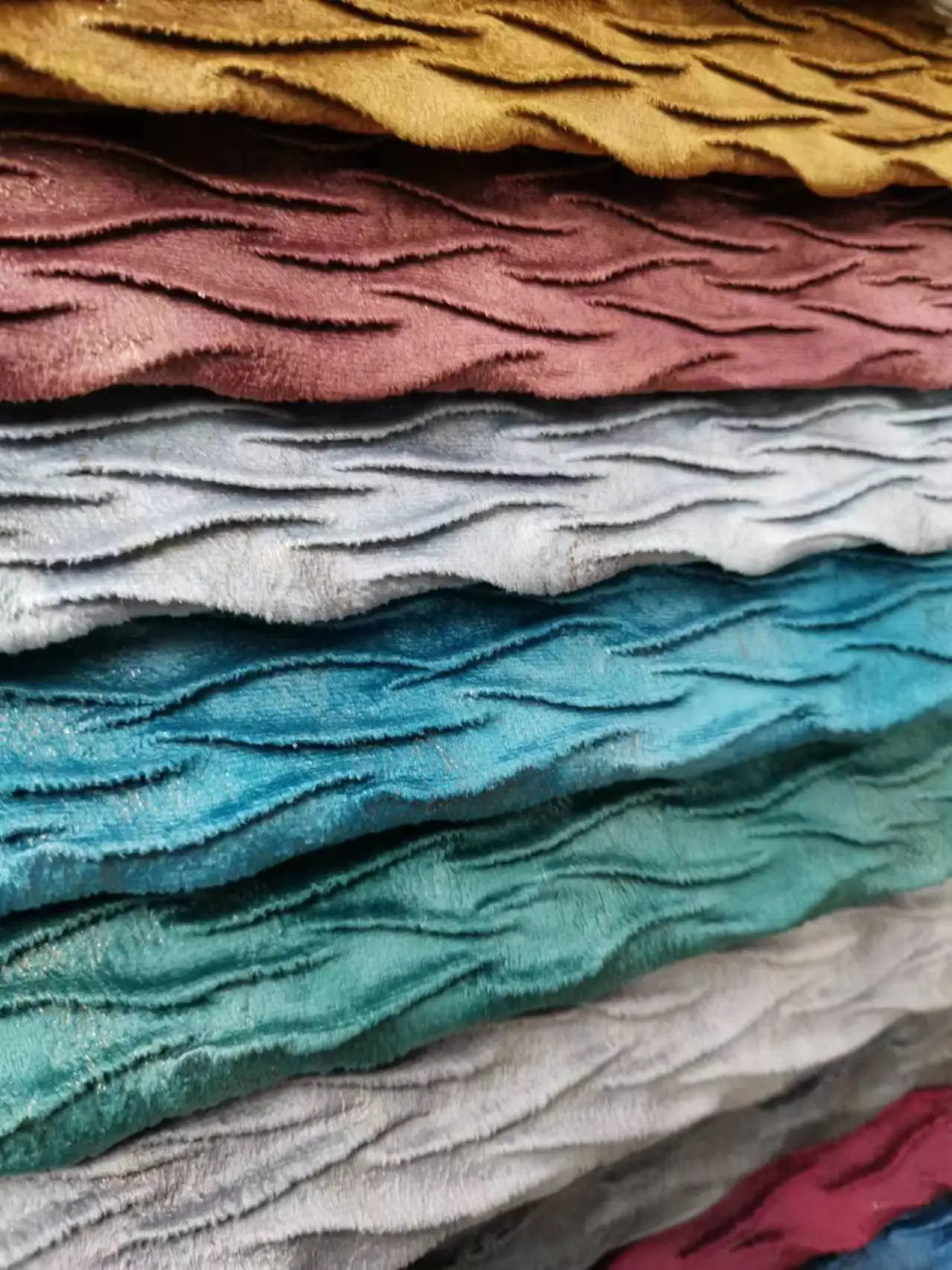 LIXIANG 100%polyester mulit-color velvet foil wholesale fabric for sofa