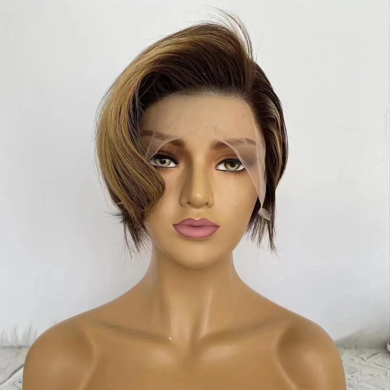 Cheap Price 13*4 Lace Frontal Pixie Wig Cut Human Natural Fashion Style 100% Hair Wigs Highlight Color