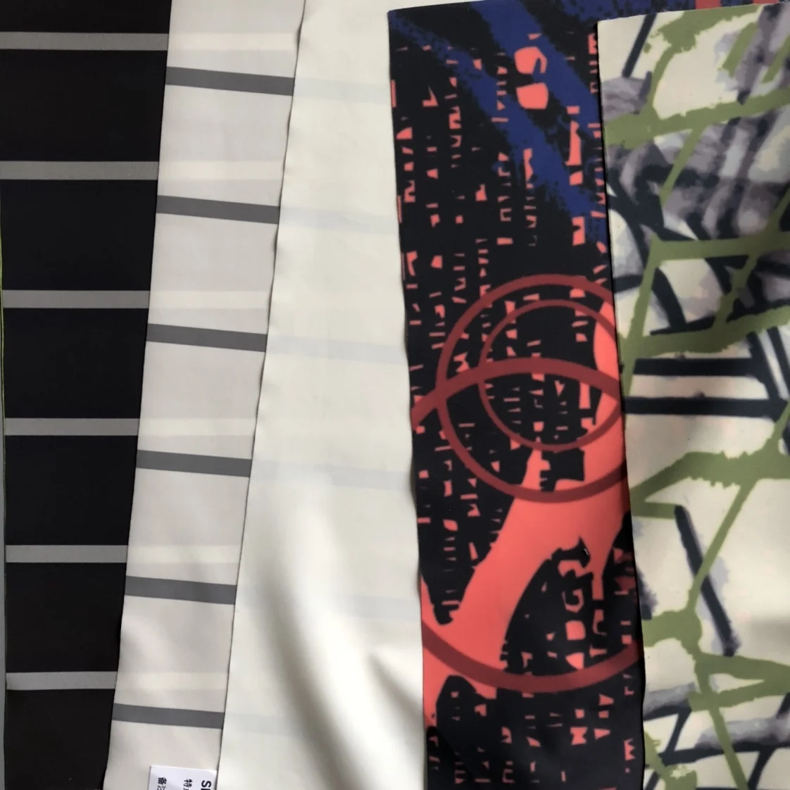 HCLITE Customized Design High Density Polyester Rainbow Reflective Fabric for Clothing