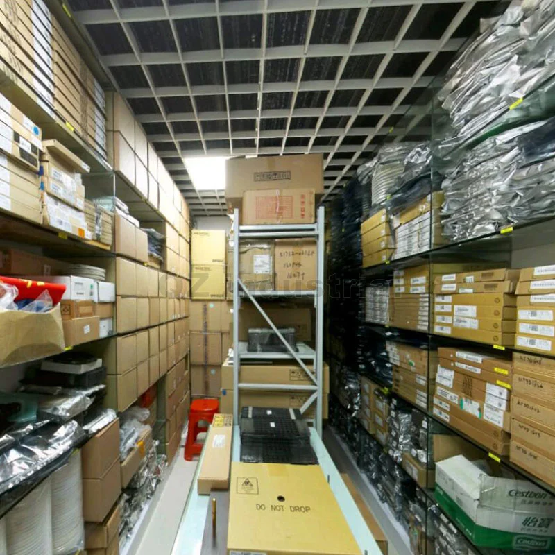 QZ LCMXO2-256 BOM new Original IC FPGA 21 I/O 32QFNS LCMXO2-256HC-4SG32I