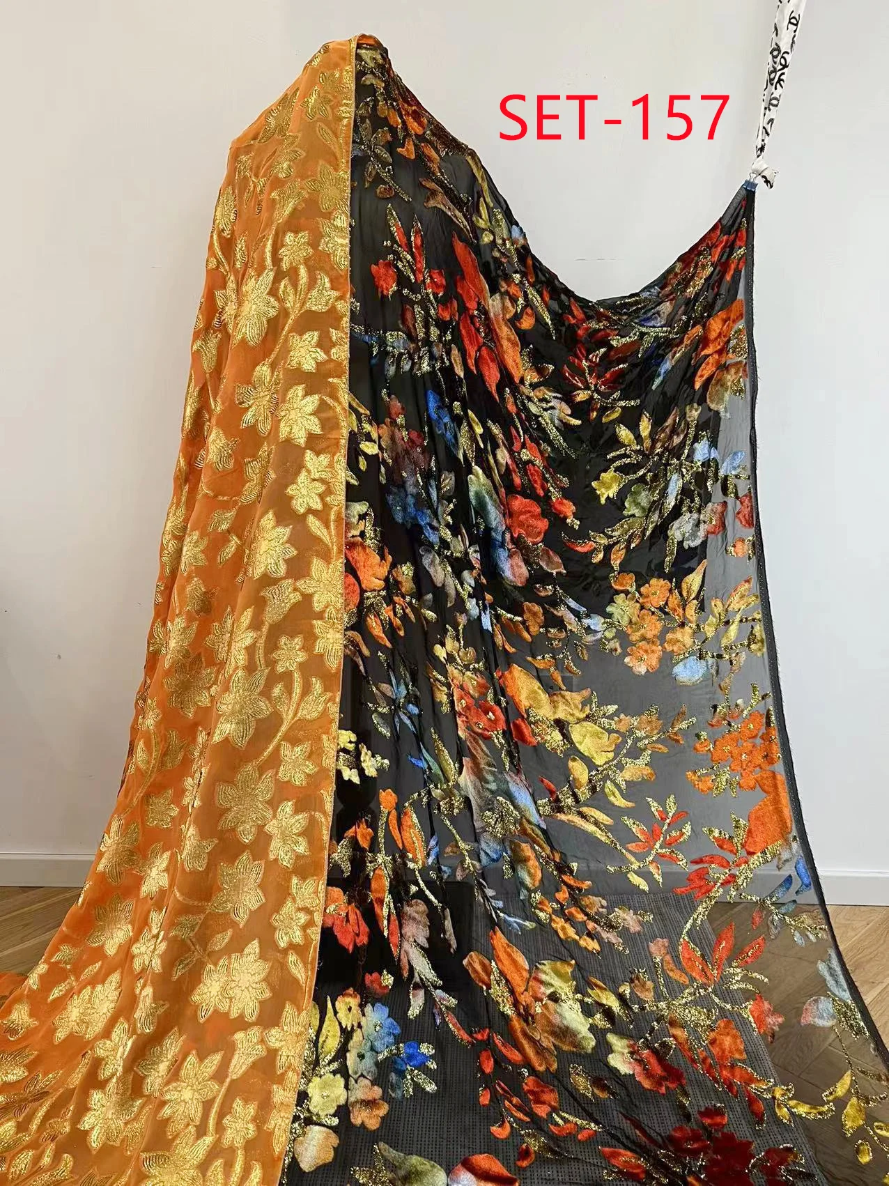 Promotional Customized Printed Gold Metallic Yarn Jacquard Flower Design Silk Fabric