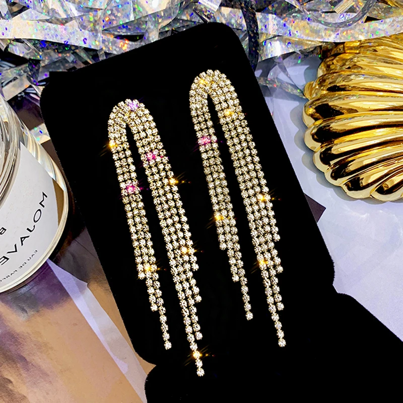 
New style tassel chain long tassel rhinestone chandelier pendant earrings gold glittering crystal tassel earrings 