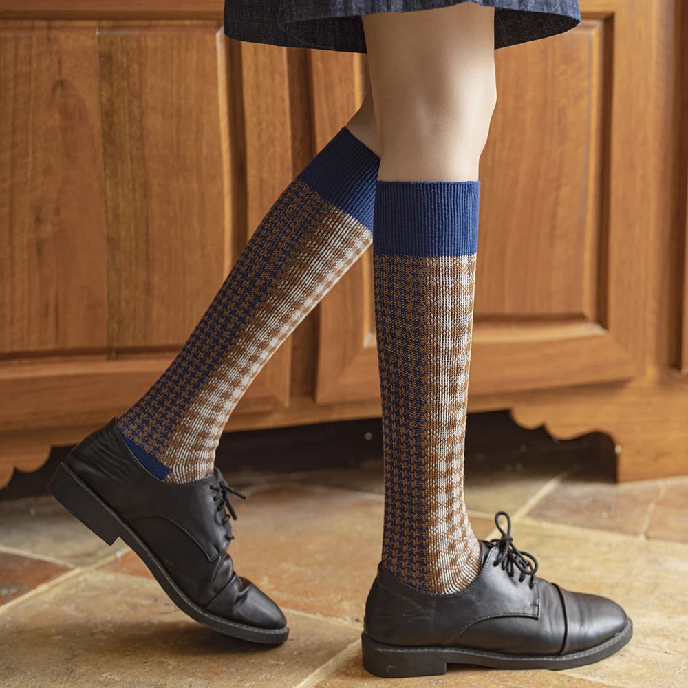 Wholesale Colorful Travel Cotton Breathable Sport Medical Knee High Running Cycling Nurse Football Compression Socks women