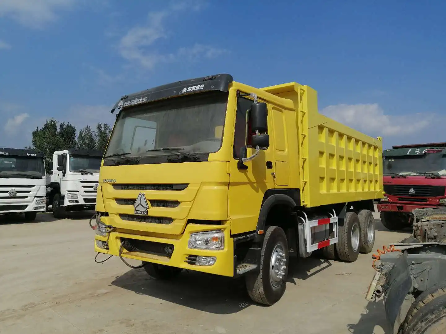 Акция 40 тонн Heavy Duty Truck 6X4 Китай тяжелый автомобиль HOWO DumpTrucks 20 Стере SINOTRUK грузовик-самосвал Мерседес Бенц в Гане