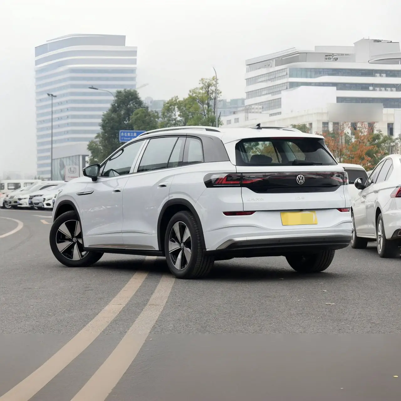 2024 V W  ID6 X 460 km Upgraded Pure Edition Made in China by the German brand  Pure electric version
