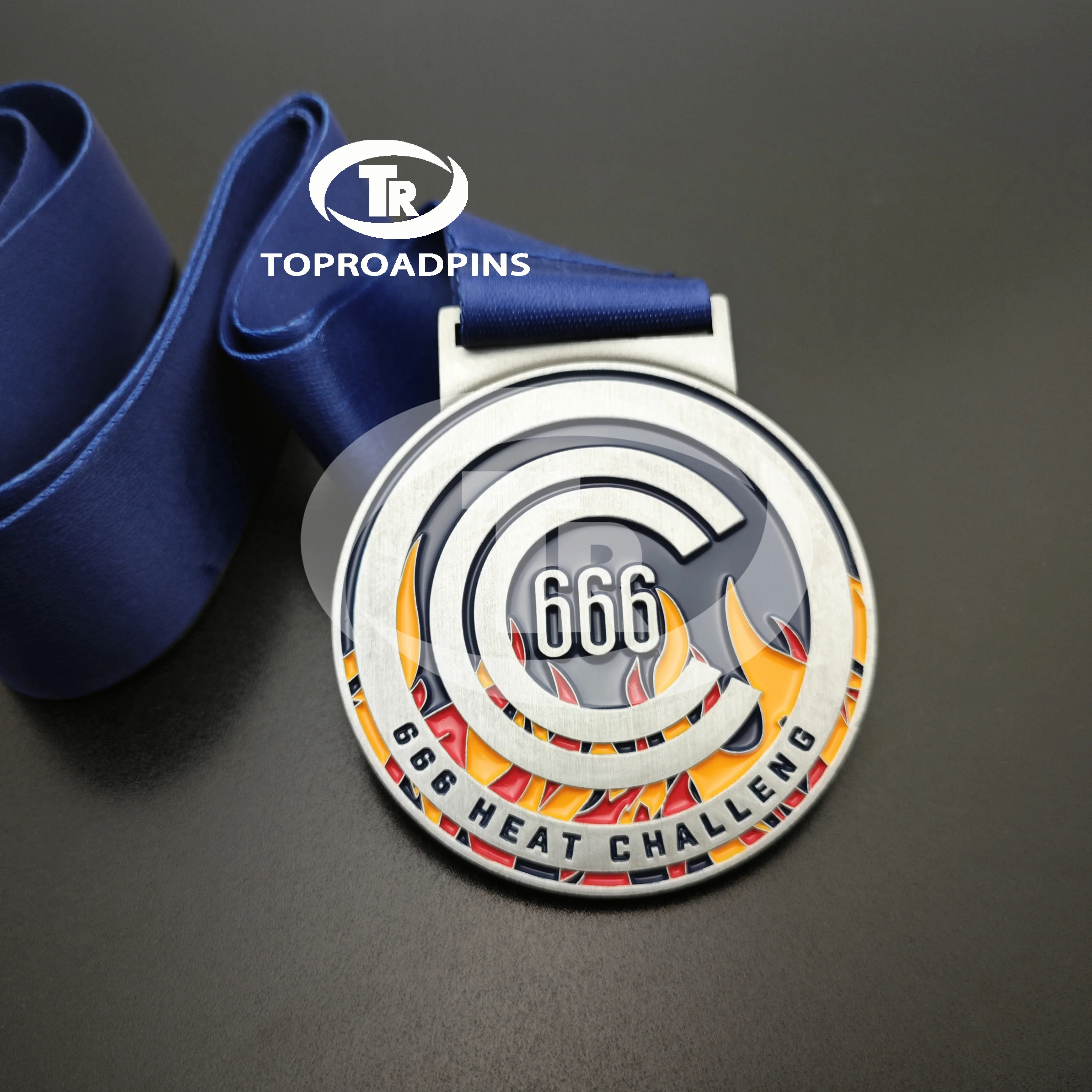 Professional Customize LOGO Championship Belts Ultimate Fighting Female Gold Plated Chains With Medals