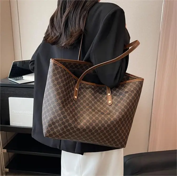 brand designer 2024 New Popular Shoulder Bag with Advanced Western Style Versatile tote bags for women