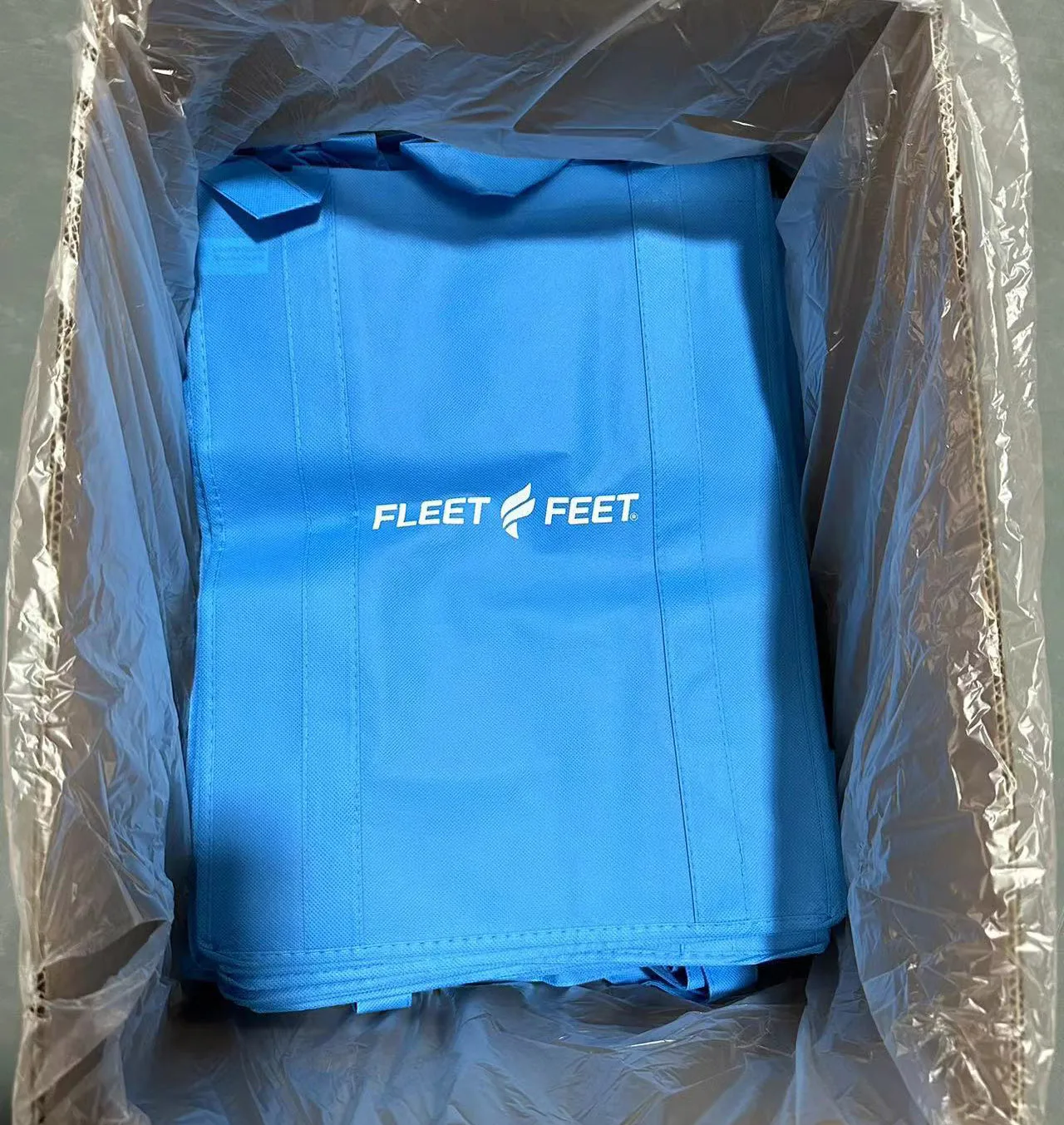 Custom large durable custom logo printed pp non woven fabric store grocery shopping bag with strong long handle