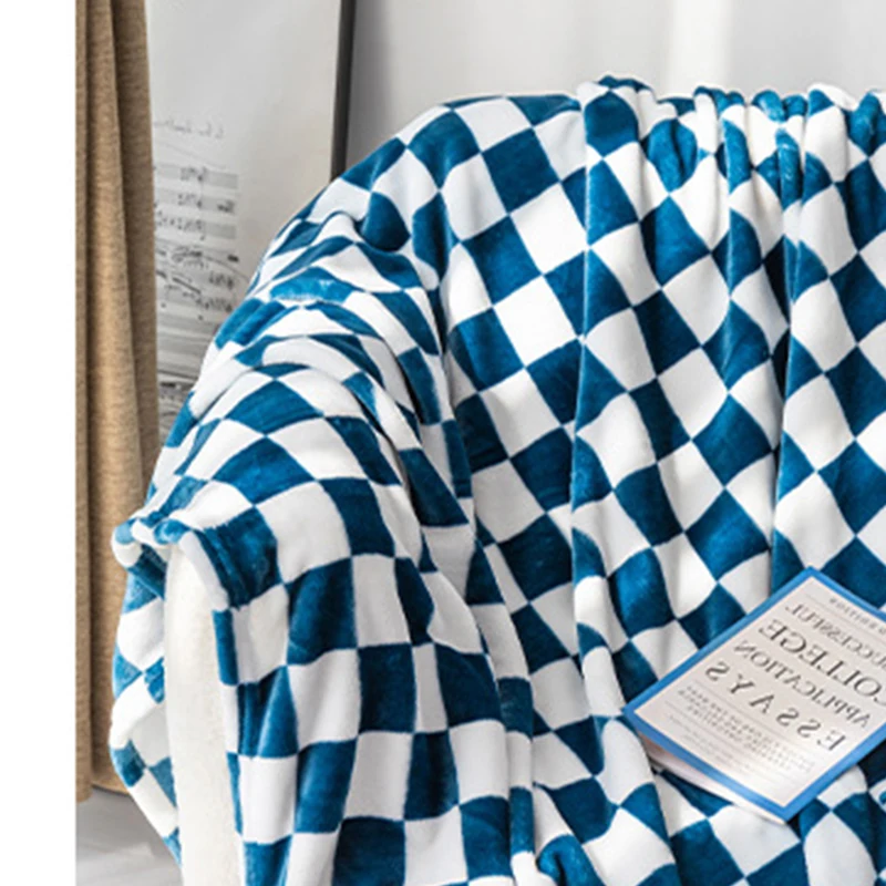 Wholesale Custom Logo Bed Use Blanket in Printing Super Soft Flannel Fabric Fleece Throw Blanket With Sofa