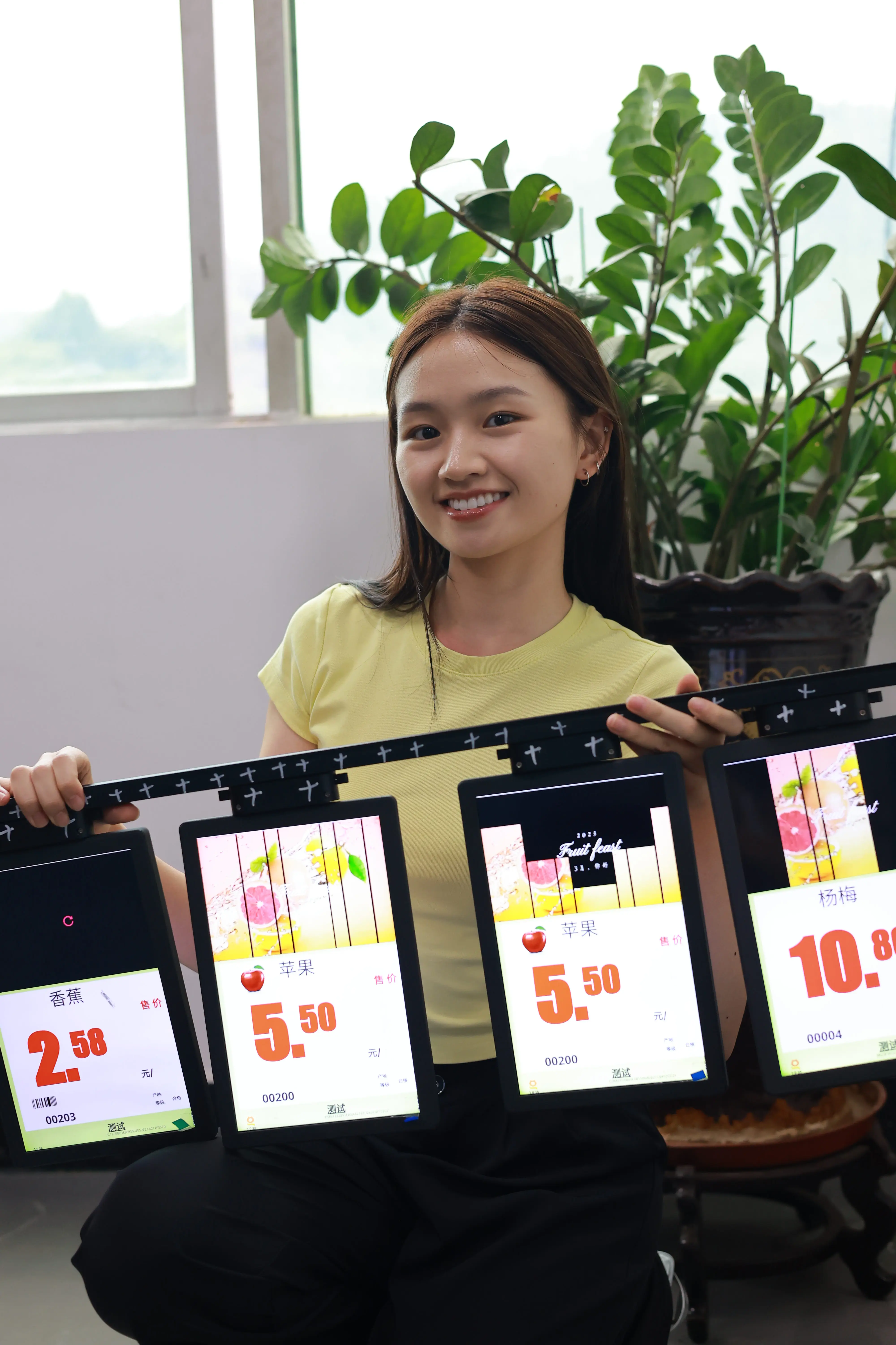 Restaurant bar Supermarket Smart LCD Wifi remote monitoring CMS portable digital menu product price list advertising display