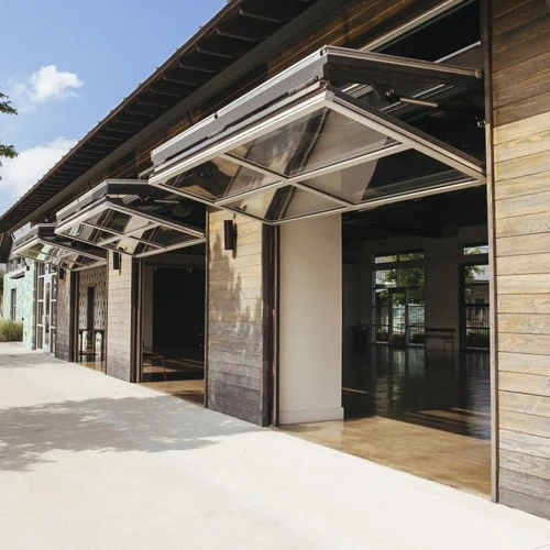 China Electric Automatic Doors Industrial Sectional Bi Fold Glass Garage Door