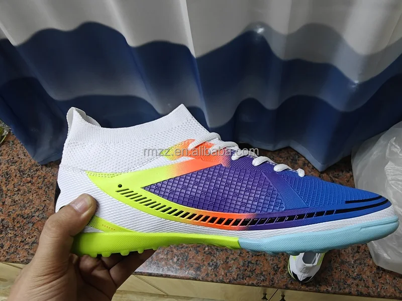 ODM/OEM New Customizable Elastic Football Shoe Upper Capelladas Flight Knitted Football Shoe