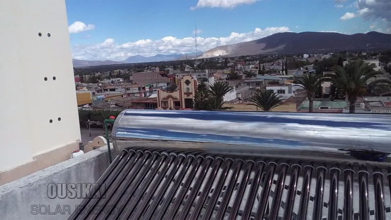 Large capacity pressurized solar water heater