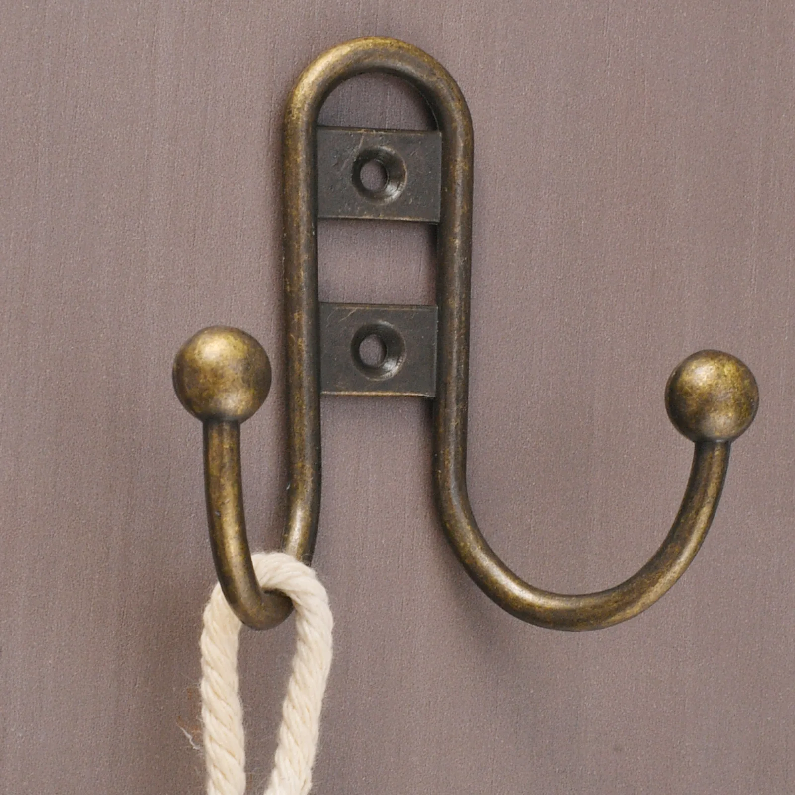 Modern Double-Sided Wall Hanging Hooks Small Hanger for Bathroom Kitchen Bedroom Double Wall Under-Cabinet Hanger Stylish Design