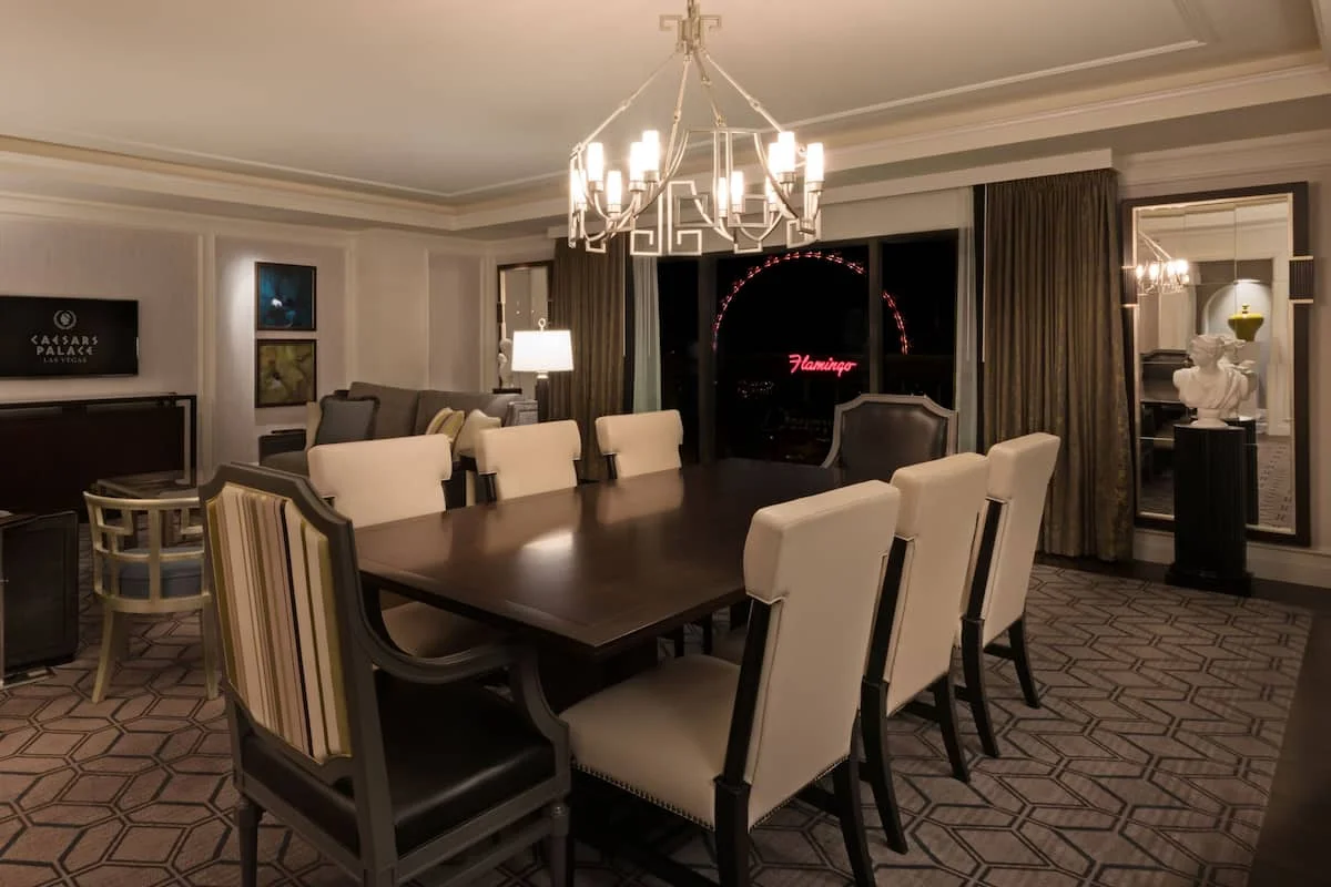 Foshan Luxury Custom Made Hotel Furniture Modern Star Commercial Bedroom Sets Lobby Wood Material Living Room Villa Application