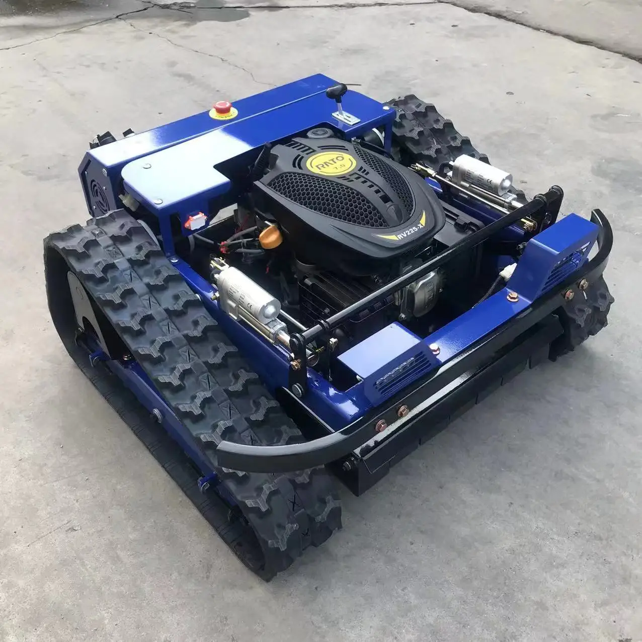 Mowers RC Slope Lawn Mower Tracked All Terrain Remote Control Robot Weed Mowing Machine